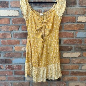 RETROD Yellow Floral Top